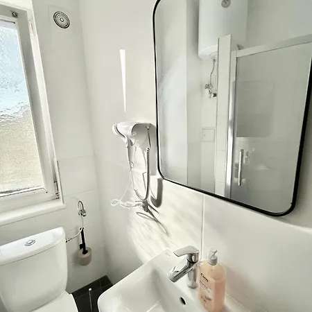דירה Cosy With Parking Near Vienna *