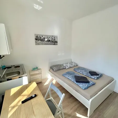Cosy With Parking Near Vienna דירה