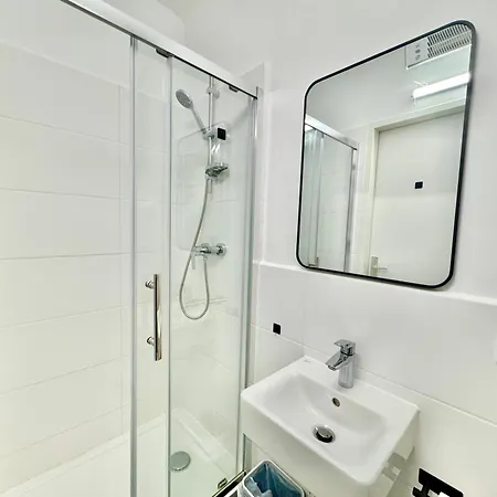 Apartment Cosy With Parking Near Vienna *