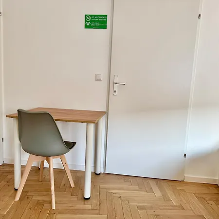 Cosy With Parking Near Vienna גרסדורף ביי וין