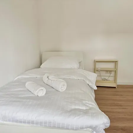 Cosy With Parking Near Vienna גרסדורף ביי וין