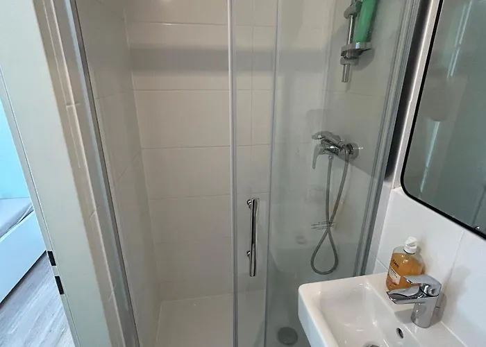 Cosy With Parking Near Vienna Apartment *