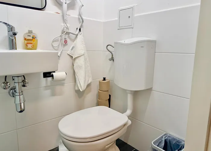 Cosy With Parking Near Vienna