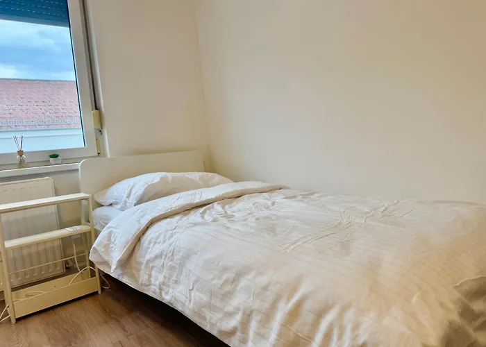 Cosy With Parking Near Vienna *