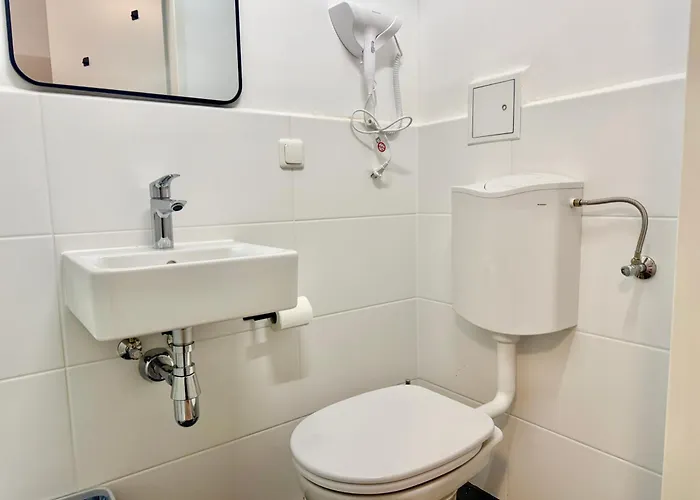 Cosy With Parking Near Vienna Apartment *