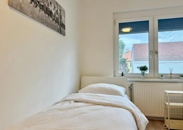 Cosy With Parking Near Vienna Apartment