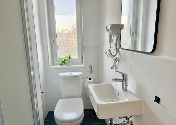 Cosy With Parking Near Vienna Apartment *