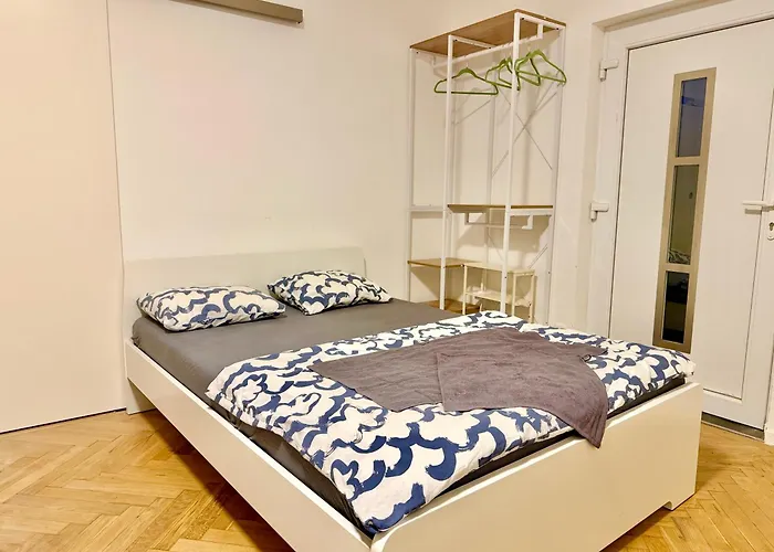 Cosy With Parking Near Vienna * Gerasdorf bei Wien